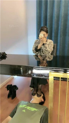 图片[15]_【鑫儿教头】骑脖胯下辱/高跟踩狗舌/桌底踩狗_HD绳艺资源