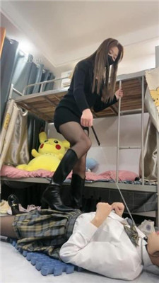 图片[12]_【尤物大大】情侣奴奴下奴-狗链遛狗/舔脏鞋/灌圣水【双视角版】_HD绳艺资源