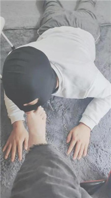 图片[7]_【云儿公主】啃吃脚皮-高跟裸足恋足舔_HD绳艺资源