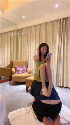 图片[8]_【Alina七】坐狗头/品尝原味裸足/物化人肉坐垫/骑脖打手心_HD绳艺资源