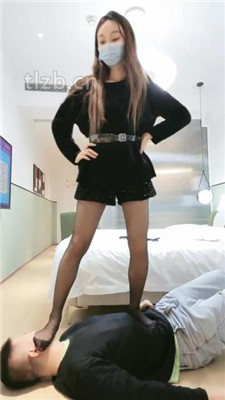 图片[13]_【重庆男神】开发路人S-抽耳光/骑马训练/短靴踩踏/黑丝脚喂酸奶_HD绳艺资源