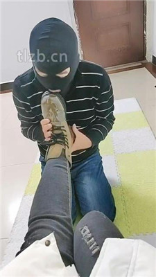 图片[2]_【广东迪迪】跪舔短靴白袜裸足【双视角版】_HD绳艺资源