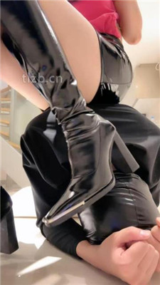 图片[6]_【草莓奶昔】长靴裸足诱惑家奴_HD绳艺资源