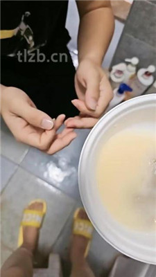 图片[17]_【嘉妮】贝壳头肉丝脚踩虐/伺候沐足_HD绳艺资源