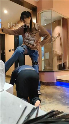 图片[6]_【舒苒】舔休闲板鞋原味黑丝_HD绳艺资源