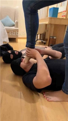 图片[14]_【沐夏夜】暴击口嗨狗-全体重高跟踩手心/鞭刑/重度耳光/圣水干_HD绳艺资源