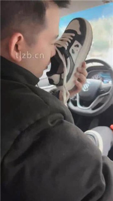 图片[2]_【奶萍】学生女神S-车内运动鞋白袜气味辱_HD绳艺资源