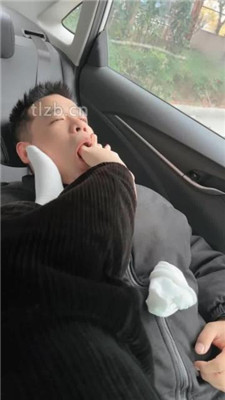 图片[8]_【奶萍】学生女神S-车内运动鞋白袜气味辱_HD绳艺资源