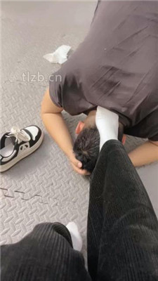 图片[14]_【奶萍】学生女神S-车内运动鞋白袜气味辱_HD绳艺资源