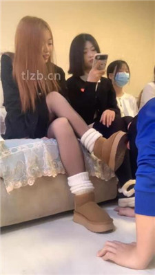 图片[13]_【精神小妹】5S群调高难度挑战踩跺/骑马钻胯/舔鞋底脚【双视角版】_HD绳艺资源