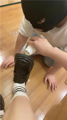 图片[14]_【婪S】JK学生主-舔脏鞋底/叼白袜/舔裸足/踩踏喂食【完整版】_HD绳艺资源