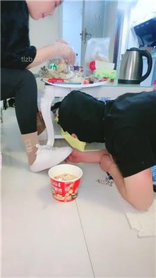 图片[7]_【薇主】奖励家奴吃圣水泡面_HD绳艺资源