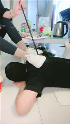 图片[9]_【薇主】奖励家奴吃圣水泡面_HD绳艺资源