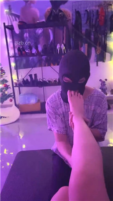 【谢伊绳艺导师】原味脚恋足舔/坐脸窒息_HD绳艺资源