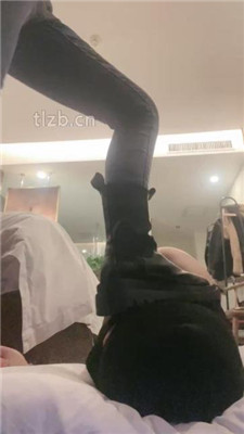 【绝美兔绳艺导师】短靴白袜裸足全体重踩_HD绳艺资源
