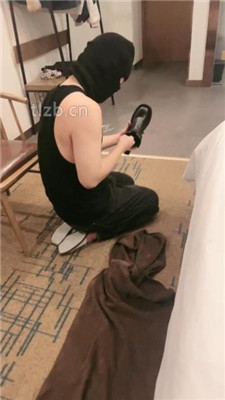 图片[14]_【绝美兔绳艺导师】短靴白袜裸足全体重踩_HD绳艺资源