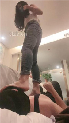 图片[18]_【绝美兔绳艺导师】短靴白袜裸足全体重踩_HD绳艺资源