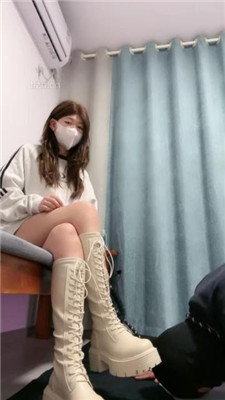 【樱子大人】转胯骑马胯下辱/长靴碾压踩/白袜捂脸_HD绳艺资源