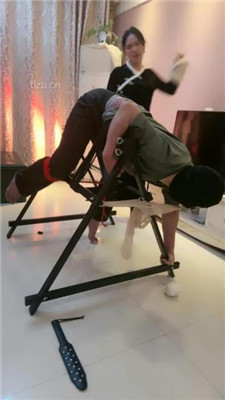 小美女玩弄小狗 YC-230419