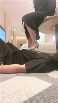 小美女玩弄小狗 YC-230419