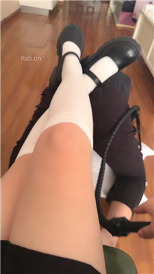 图片[10]_【小悦】皮鞋白袜提档踩虐_HD绳艺资源