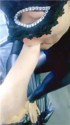 图片[16]_【高傲】母畜-丝袜裸足恋足狂舔/插嘴_HD绳艺资源