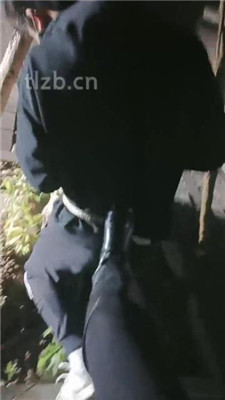 图片[12]_【昭玥】夜调-开车遛狗/骑马钻胯/绑树耳光_HD绳艺资源