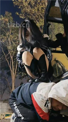 图片[6]_【诗琪】户外-挖掘机车内虐狗_HD绳艺资源