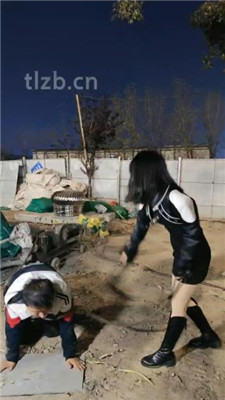 图片[10]_【诗琪】户外-挖掘机车内虐狗_HD绳艺资源