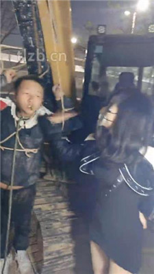 图片[15]_【诗琪】户外-挖掘机车内虐狗_HD绳艺资源