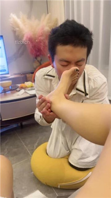 图片[13]_【汐言】犬化奴伺候主人下班-赏赐圣水_HD绳艺资源