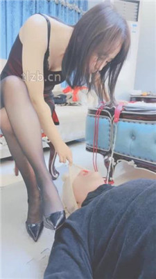 图片[8]_【果儿】遛狗骑马转胯踩脚垫-艺术装置训练【下】_HD绳艺资源