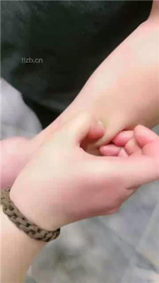 【宸宸S】双S-重度大力掐肉虐乳【双视角版】_HD绳艺资源