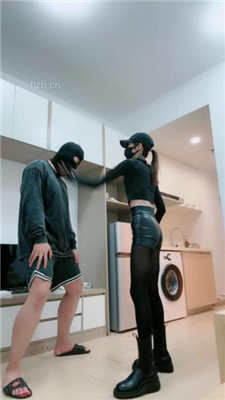 图片[2]_【美娜格格】短靴黑丝重度提档/耳光/踩踏_HD绳艺资源