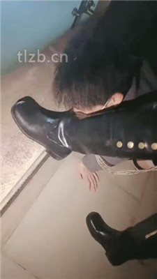 图片[2]_【昭玥】深夜户外-牵狗链遛狗爬行-骑马转胯-踩踏_HD绳艺资源