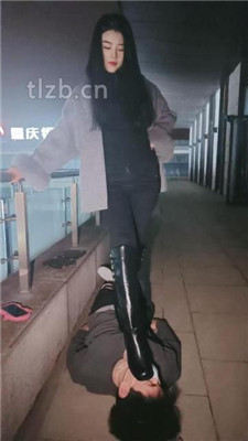 图片[19]_【昭玥】深夜户外-牵狗链遛狗爬行-骑马转胯-踩踏_HD绳艺资源