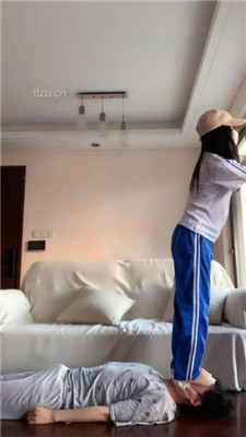 图片[10]_【宝爷】学生服-小白鞋船袜踩虐/掐脖窒息_HD绳艺资源