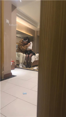 【芊芊】帆布鞋拖裸足踩金鱼爆浆