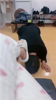 【芊芊】帆布鞋拖裸足踩金鱼爆浆