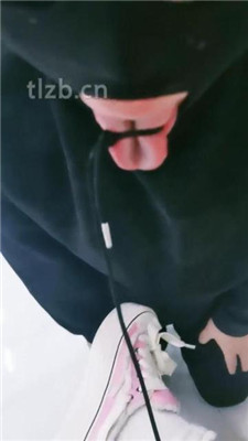 图片[9]_【甜桃】萝莉学生主-白袜崇拜/舔脏鞋底/转胯遛狗/踩狗舌/脚捂脸_HD绳艺资源