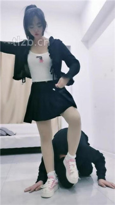 图片[10]_【甜桃】萝莉学生主-白袜崇拜/舔脏鞋底/转胯遛狗/踩狗舌/脚捂脸_HD绳艺资源