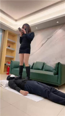 图片[3]_【七七】长靴黑棉袜肉丝全体重踩踏/臭脚捂脸_HD绳艺资源