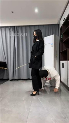 图片[2]_【辣姐】女白领S-耳光/铁链拴狗/藤条皮带训练/肉丝插嘴/踩踏喂食_HD绳艺资源