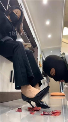 图片[18]_【辣姐】女白领S-耳光/铁链拴狗/藤条皮带训练/肉丝插嘴/踩踏喂食_HD绳艺资源