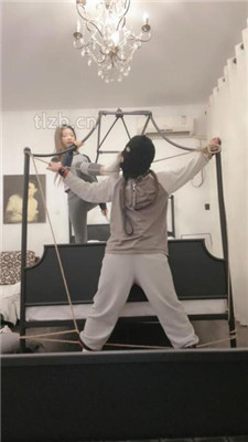 图片[5]_【可儿绳艺导师】抽耳光/重度提档/绳艺技巧训练/胶带封嘴/白袜踩踏_HD绳艺资源