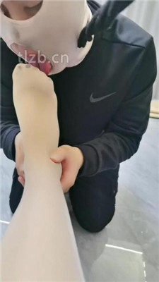 图片[7]_【瑶瑶】长靴踩狗头碾压/舔脏鞋/品尝肉丝脚/踩踏_HD绳艺资源