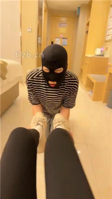 图片[3]_【琳儿】闻白袜-鞋窝/碾压狗爪/插嘴/捂脸窒息/骑狗脖/喂口水_HD绳艺资源