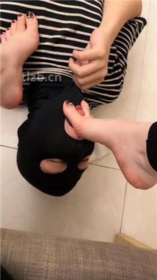 图片[11]_【琳儿】闻白袜-鞋窝/碾压狗爪/插嘴/捂脸窒息/骑狗脖/喂口水_HD绳艺资源