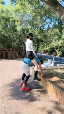 图片[17]_【高难度挑战美学】户外公园花式虐骑/马背上享受午后阳光_HD绳艺资源