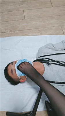 图片[4]_【苏琪姐姐】黑丝高跟裸足恋足舔_HD绳艺资源